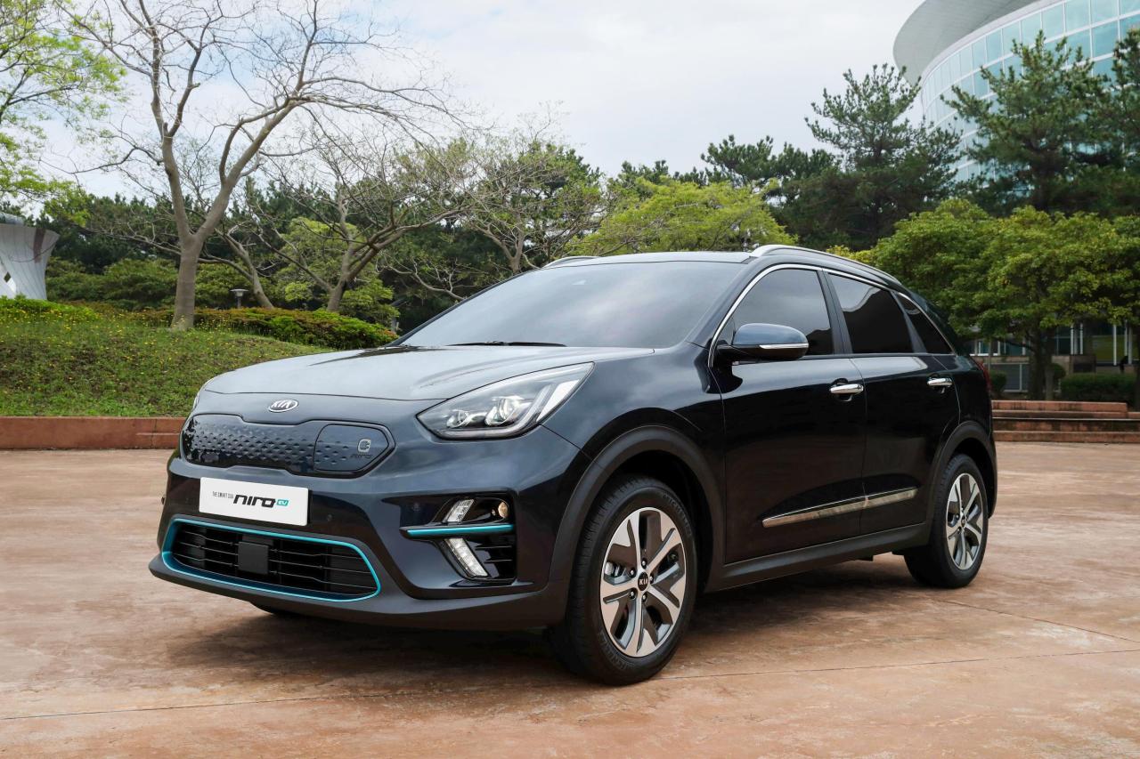 Kia niro electric ev suv vehicle reveals practicality appeal incorporates latest