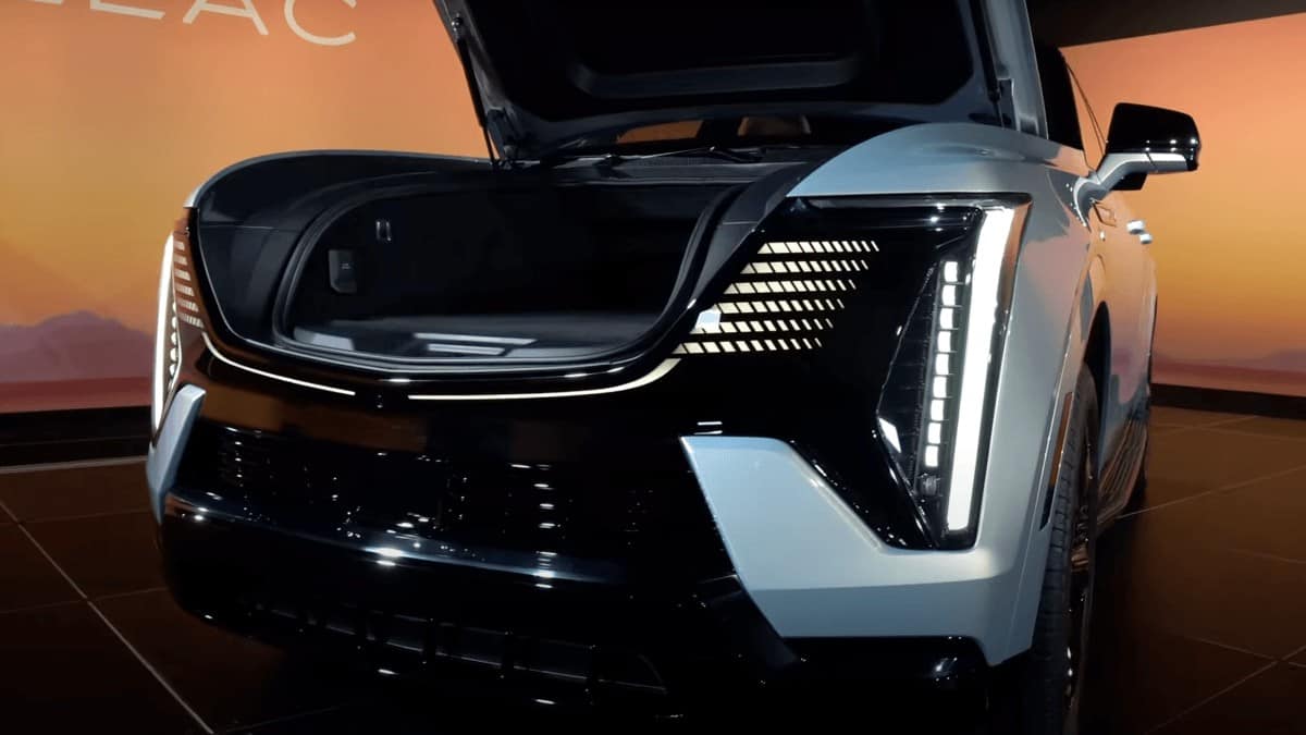 2025 cadillac electric suv